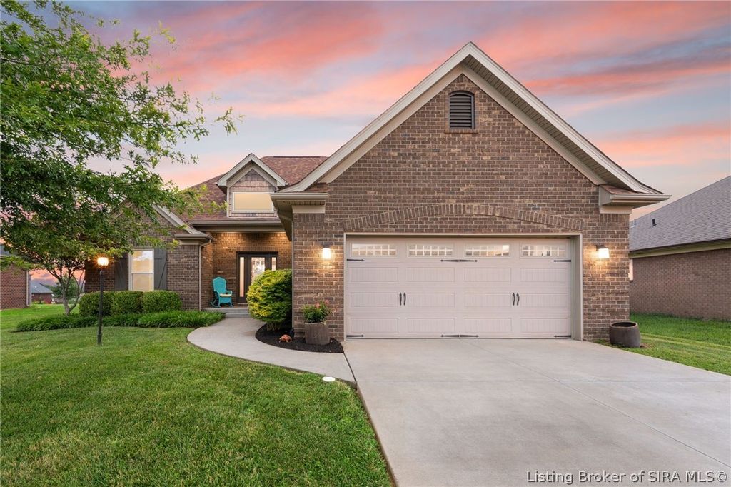 2919 Chestnut Eagle Ridge, Jeffersonville, IN 47130