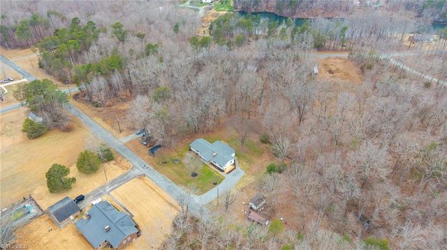 1528 Idlewild Avenue, Burlington, NC 27217