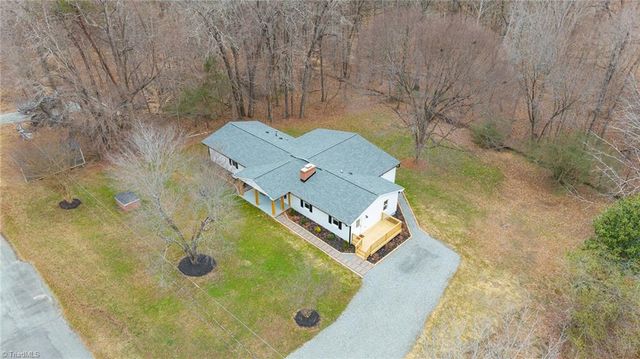 1528 Idlewild Avenue, Burlington, NC 27217