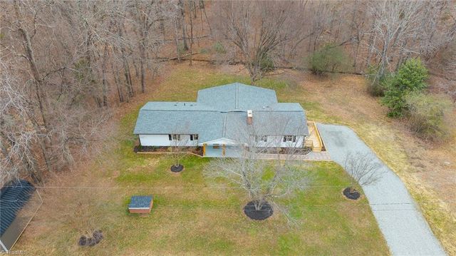 1528 Idlewild Avenue, Burlington, NC 27217