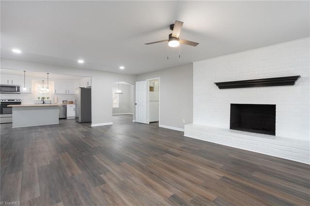 1528 Idlewild Avenue, Burlington, NC 27217