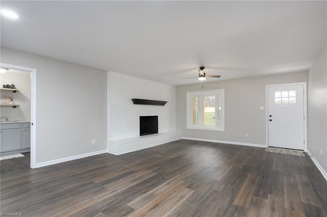 1528 Idlewild Avenue, Burlington, NC 27217