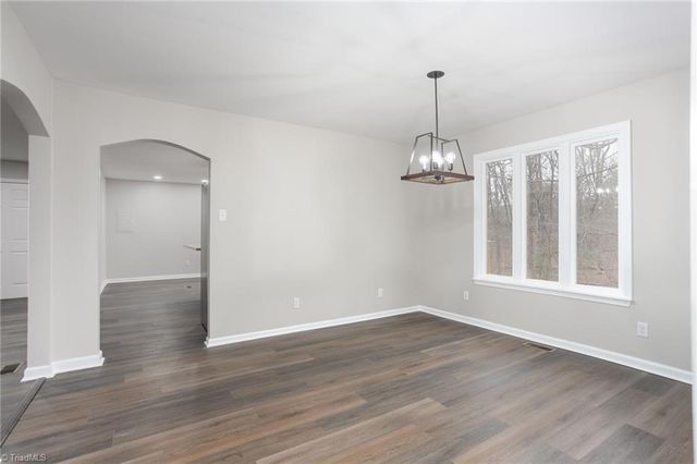 1528 Idlewild Avenue, Burlington, NC 27217