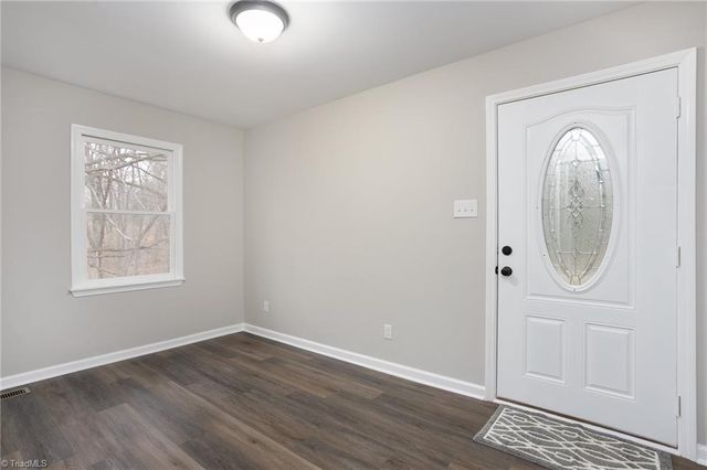 1528 Idlewild Avenue, Burlington, NC 27217