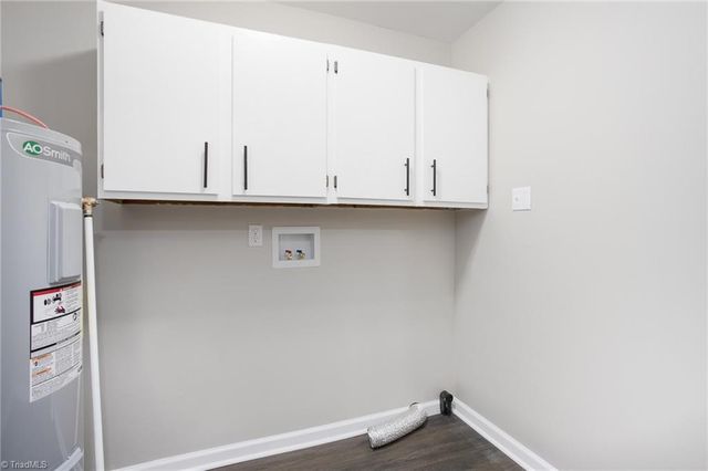 1528 Idlewild Avenue, Burlington, NC 27217