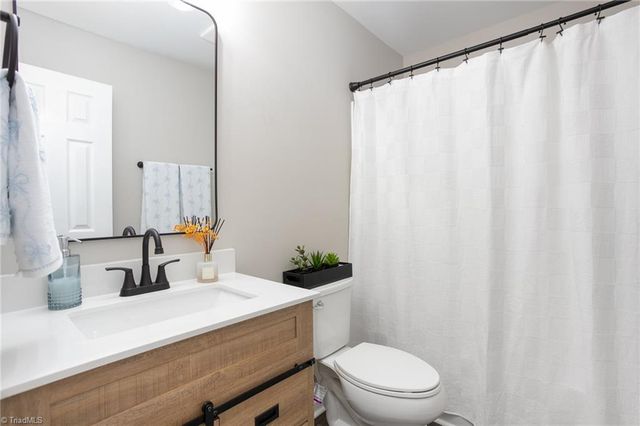 1528 Idlewild Avenue, Burlington, NC 27217