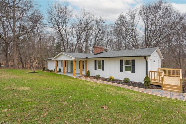 1528 Idlewild Avenue, Burlington, NC 27217