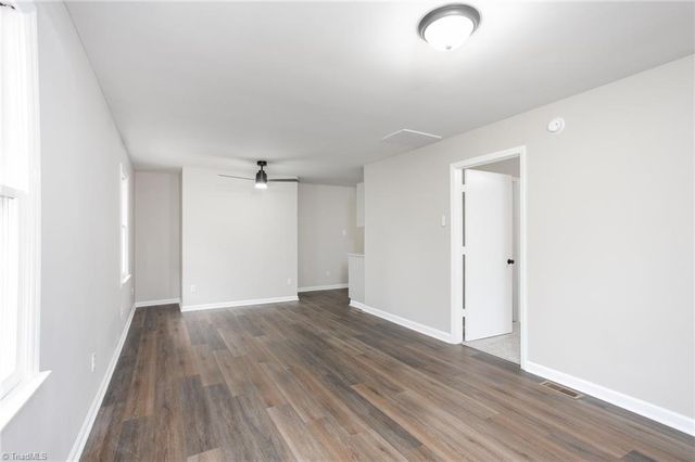 1528 Idlewild Avenue, Burlington, NC 27217