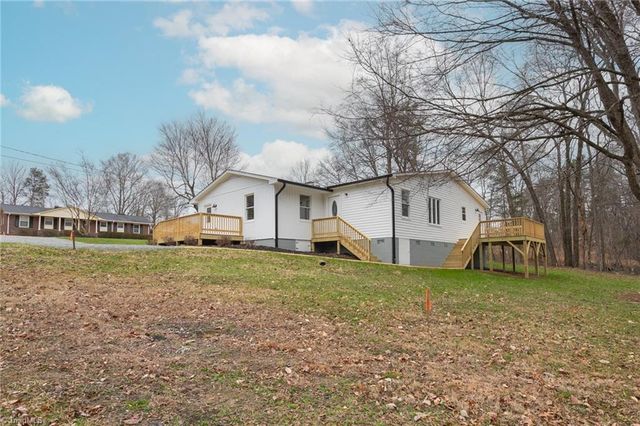 1528 Idlewild Avenue, Burlington, NC 27217