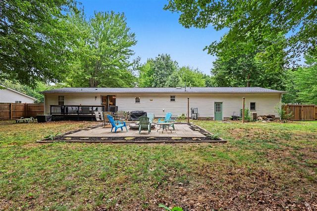67749 Ridgewood Drive, South Haven, MI 49090