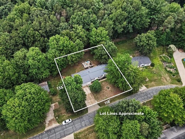 67749 Ridgewood Drive, South Haven, MI 49090