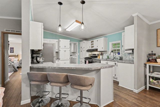 67749 Ridgewood Drive, South Haven, MI 49090