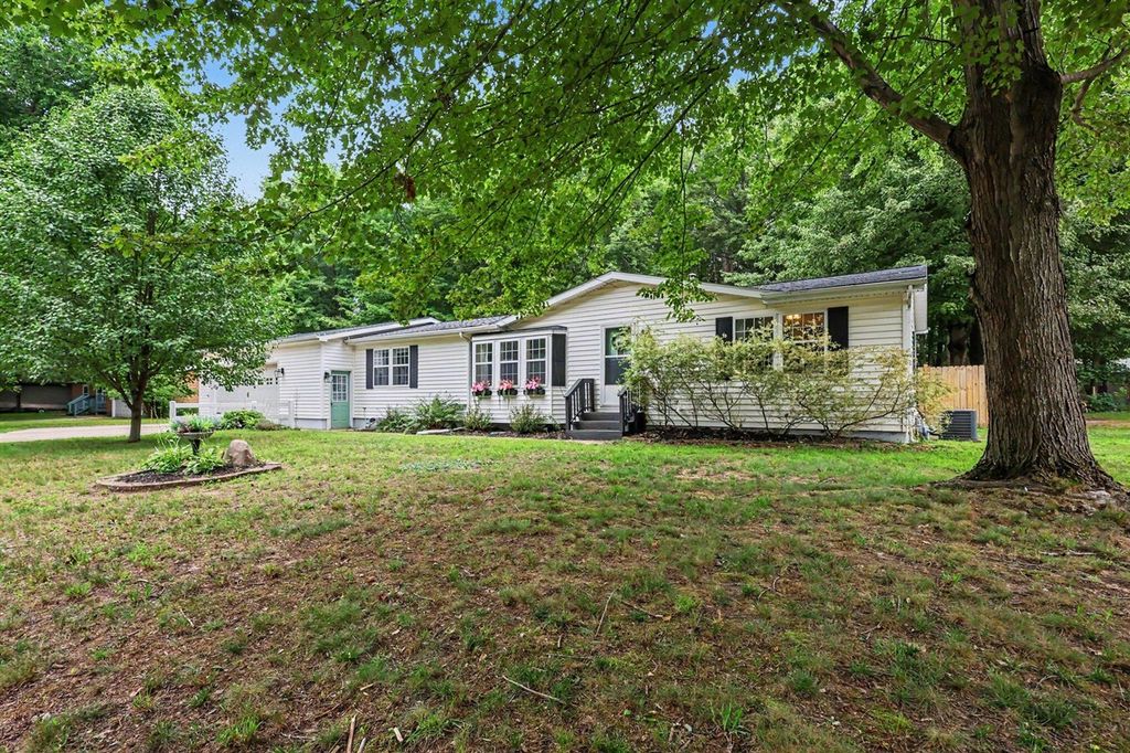 67749 Ridgewood Drive, South Haven, MI 49090
