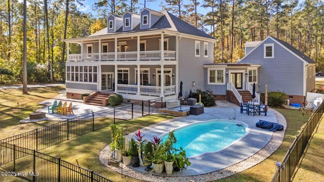 11 Bullens Creek Drive, New Bern, NC 28562