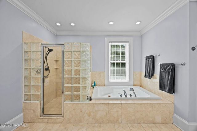 11 Bullens Creek Drive, New Bern, NC 28562