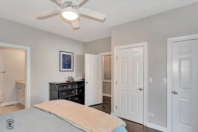 3640 N Damen Avenue 1, Chicago, IL 60618