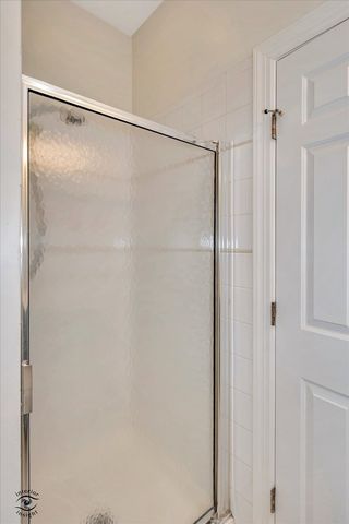 3640 N Damen Avenue 1, Chicago, IL 60618