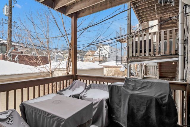 3640 N Damen Avenue 1, Chicago, IL 60618