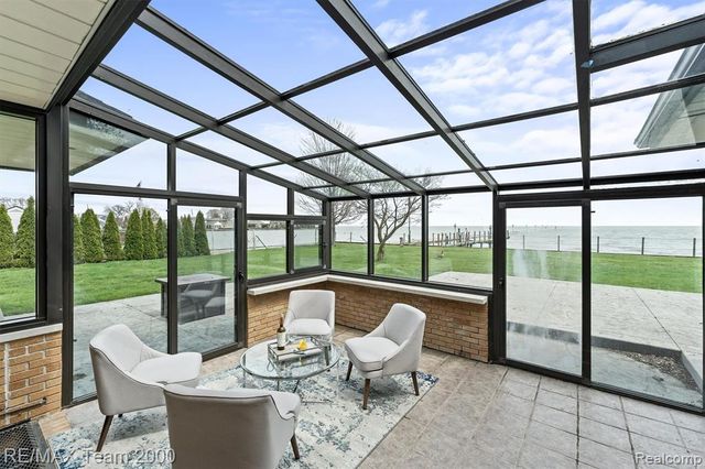 22624 Rio Vista Street, Saint Clair Shores, MI 48081