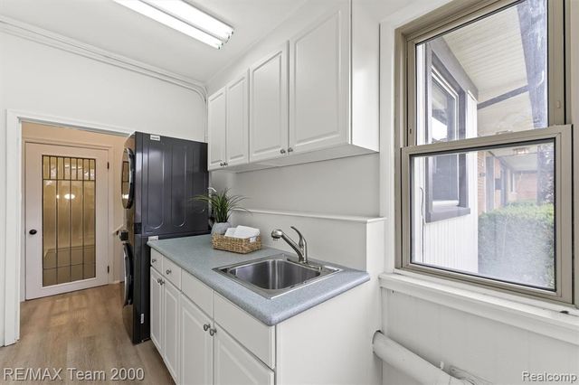 22624 Rio Vista Street, Saint Clair Shores, MI 48081