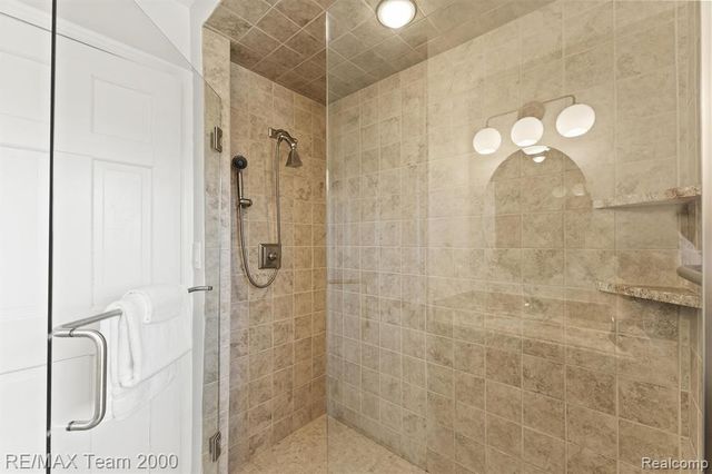 22624 Rio Vista Street, Saint Clair Shores, MI 48081