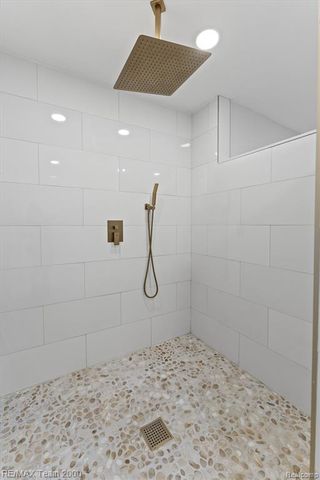 22624 Rio Vista Street, Saint Clair Shores, MI 48081