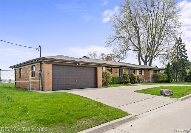 22624 Rio Vista Street, Saint Clair Shores, MI 48081