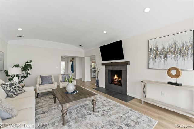 22624 Rio Vista Street, Saint Clair Shores, MI 48081