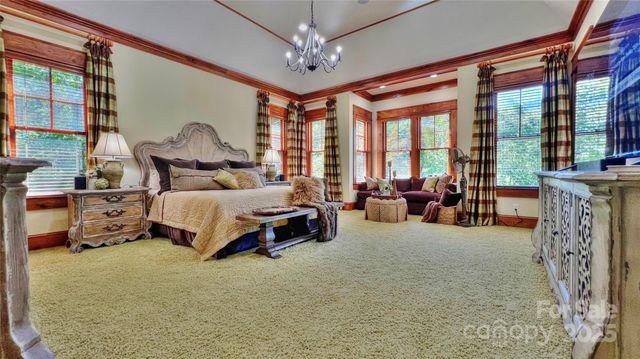 538 Chestertown Drive, Mill Spring, NC 28756