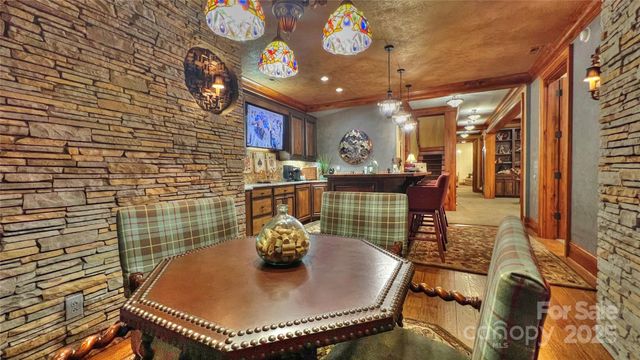 538 Chestertown Drive, Mill Spring, NC 28756