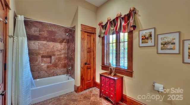538 Chestertown Drive, Mill Spring, NC 28756