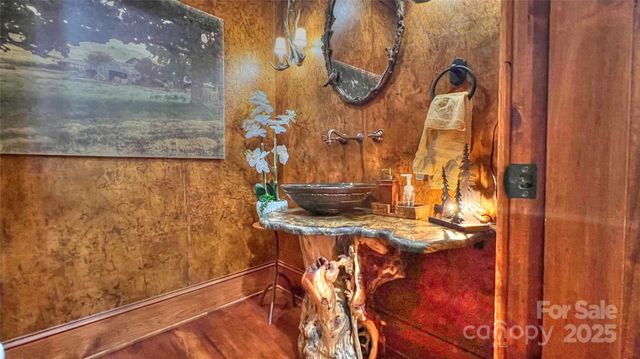 538 Chestertown Drive, Mill Spring, NC 28756