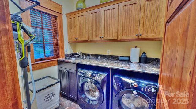 538 Chestertown Drive, Mill Spring, NC 28756