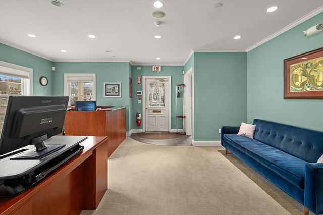 13 Bartlet St, Andover, MA 01810