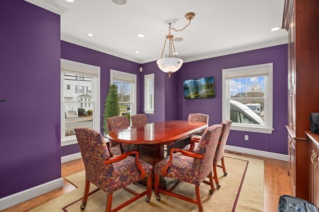 13 Bartlet St, Andover, MA 01810