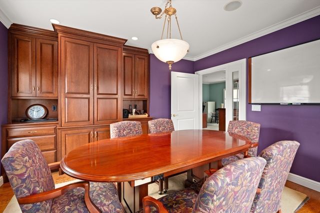 13 Bartlet St, Andover, MA 01810