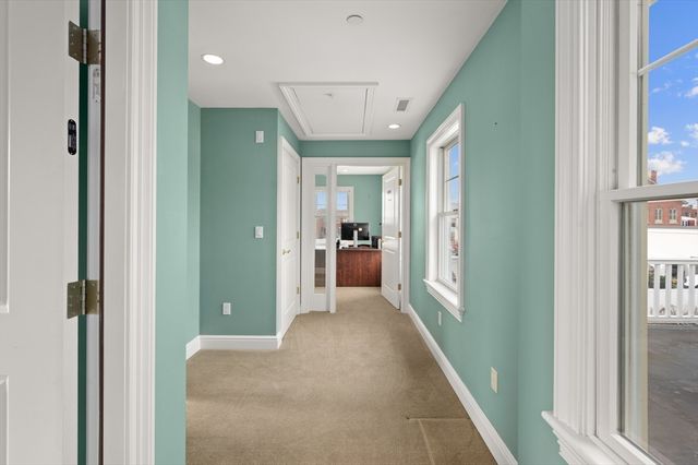 13 Bartlet St, Andover, MA 01810