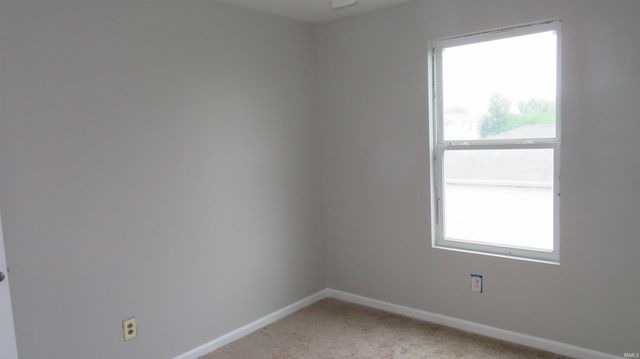 386 W 300 NORTH Road, Kokomo, IN 46901