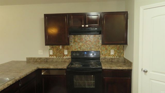 386 W 300 NORTH Road, Kokomo, IN 46901