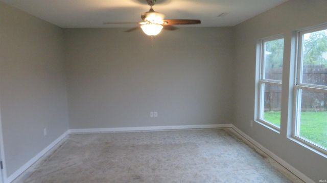 386 W 300 NORTH Road, Kokomo, IN 46901