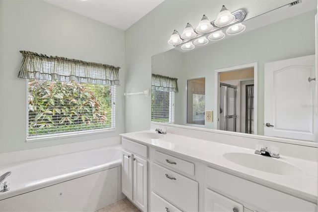 8412 WHISPERING WOODS COURT, Lakewood Ranch, FL 34202