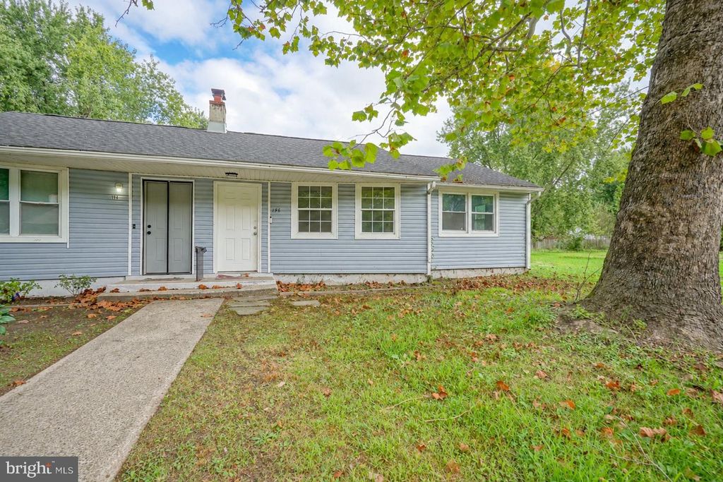 196 KINSLEY RD, PEMBERTON, NJ 08068 — exterior