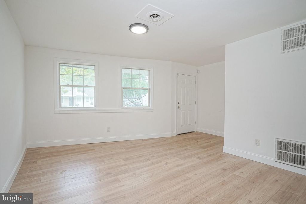 196 KINSLEY RD, PEMBERTON, NJ 08068 — photo 4