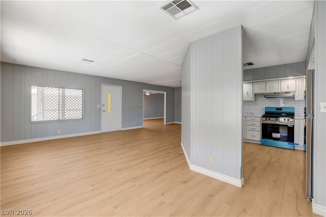 3430 Isle Royale Drive, Las Vegas, NV 89122