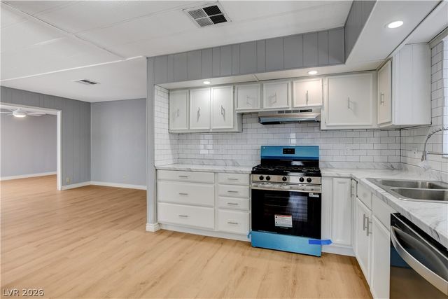 3430 Isle Royale Drive, Las Vegas, NV 89122