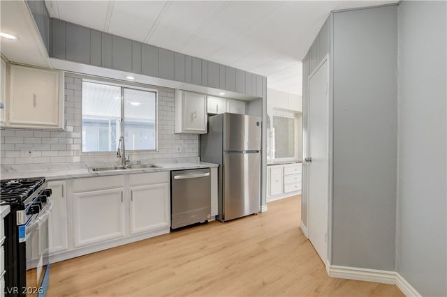 3430 Isle Royale Drive, Las Vegas, NV 89122