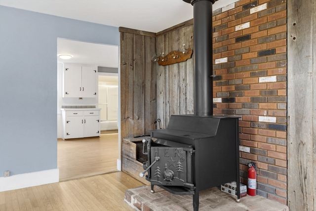 22 Old Turnpike Rd, Northfield, MA 01360