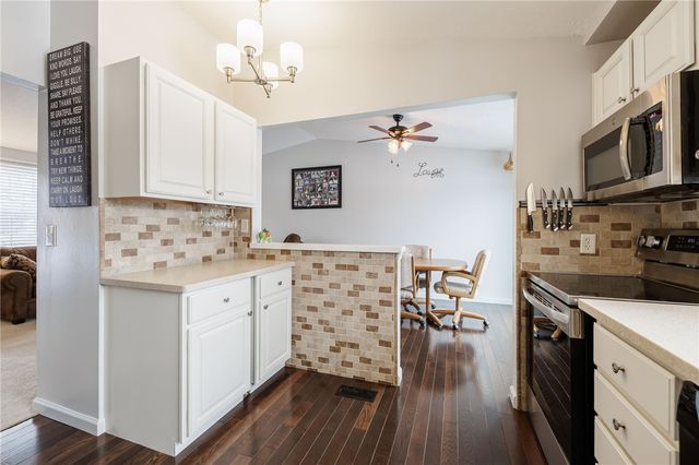 5722 Dalton Drive, Farmington, NY 14425