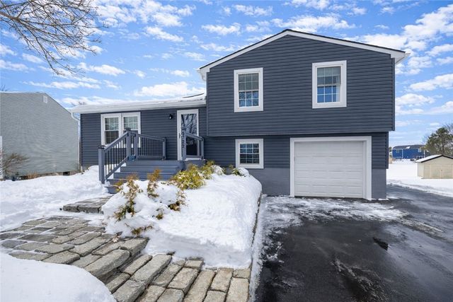 5722 Dalton Drive, Farmington, NY 14425