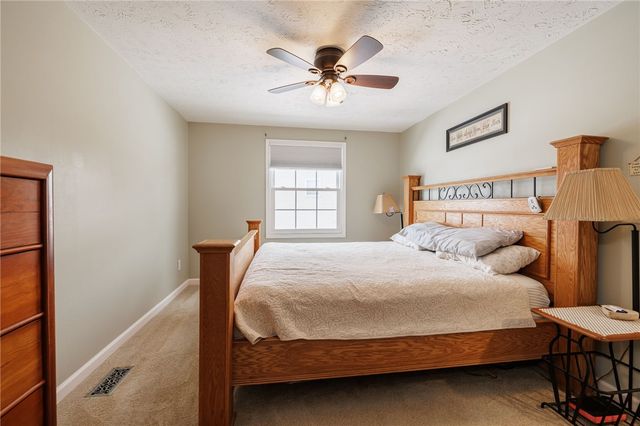 5722 Dalton Drive, Farmington, NY 14425